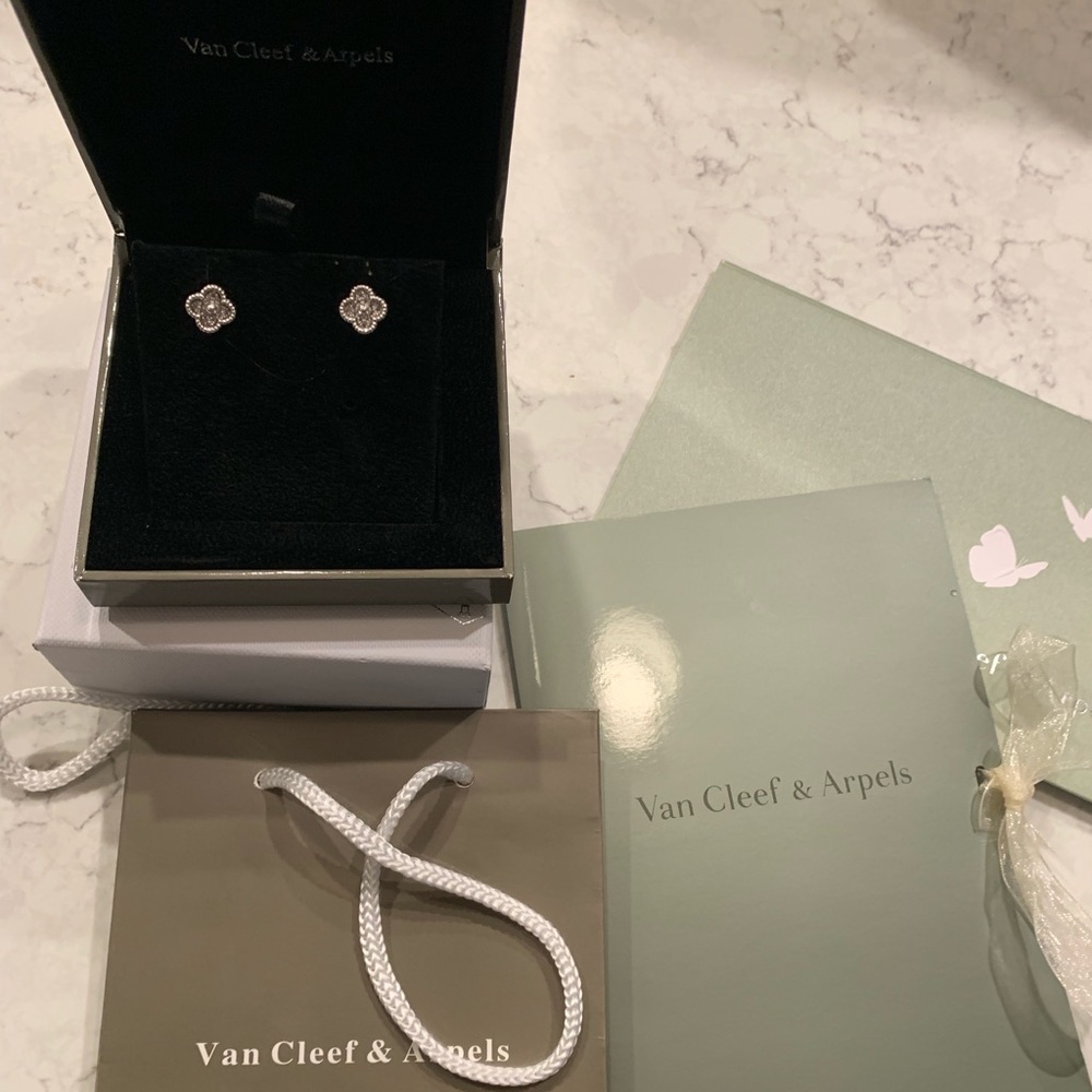 Van Cleef & Arpels sweet Alhambra earrings